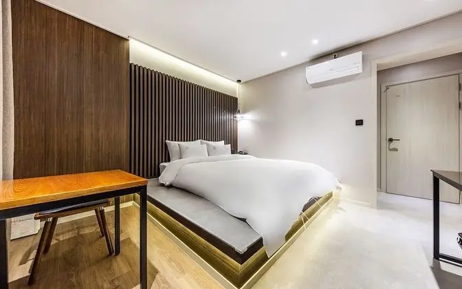 Oda (Dreaming Loft (Netflix Available TV))