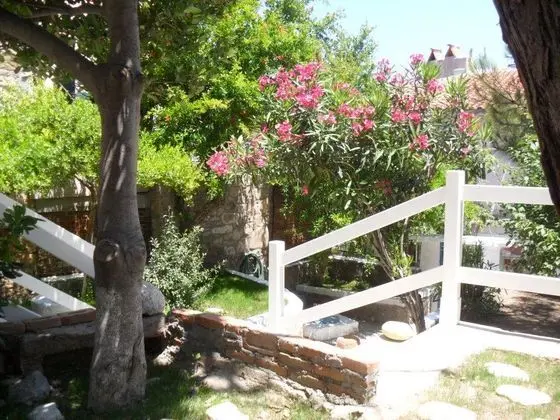 Bahçe Odaları