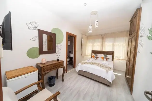 Standart Oda, Sokak Manzaralı