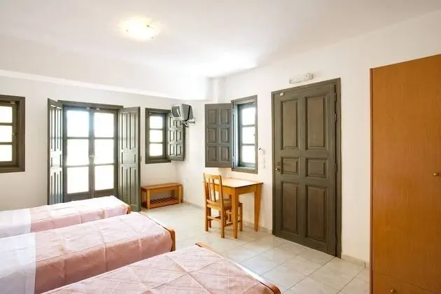 Stüdyo, Deniz Manzaralı (3 Adults)