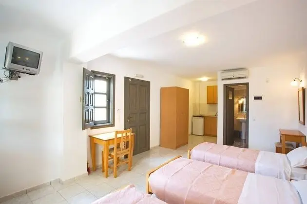 Stüdyo, Deniz Manzaralı (3 Adults)