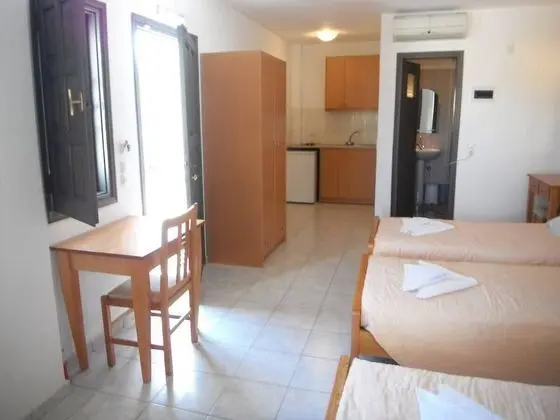 Stüdyo, Deniz Manzaralı (3 Adults)