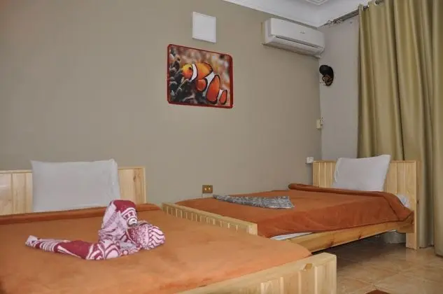 Üç Kişilik Oda