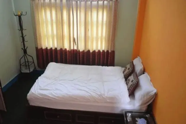 Üç Kişilik Oda, Dağ Manzaralı