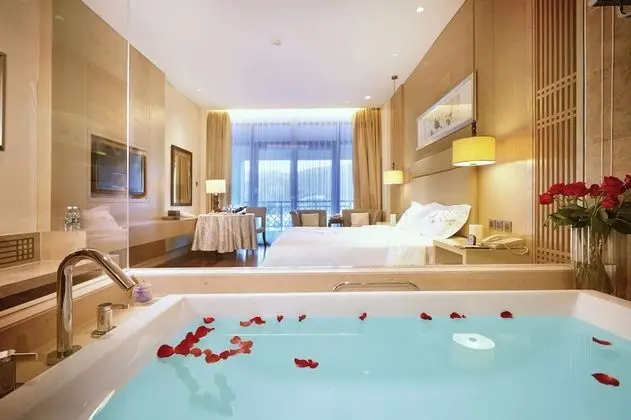 Deluxe Tek Büyük Yataklı Oda, Bahçe Manzaralı