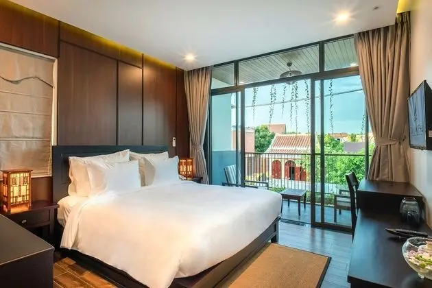 Deluxe Tek Büyük Yataklı Oda, 1 En Büyük (King) Boy Yatak, Balkon, Havuz Kenarı