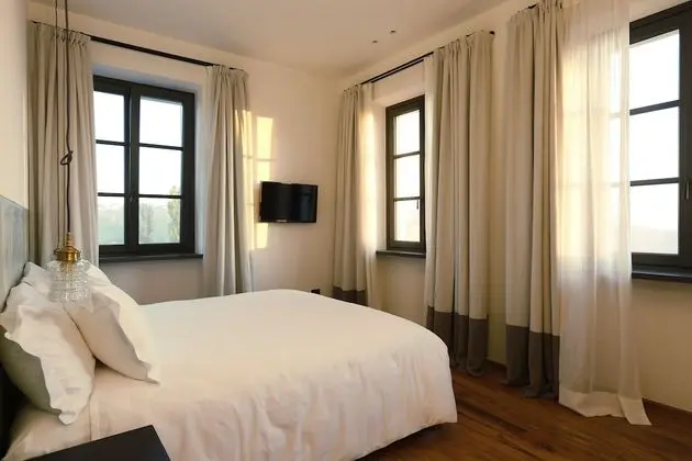 Tek Büyük veya İki Ayrı Yataklı Oda