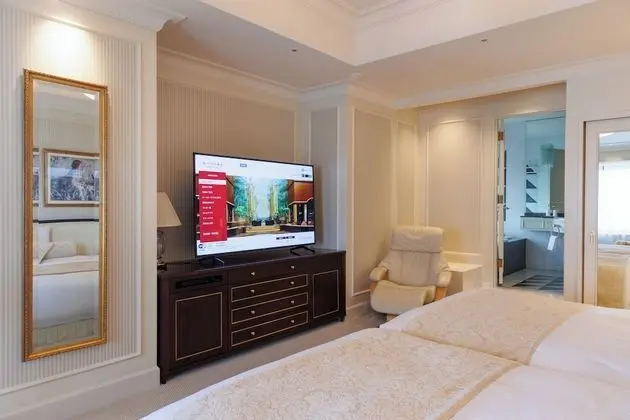 Süit, Sigara İçilmez (Palais, Free Lounge Access)