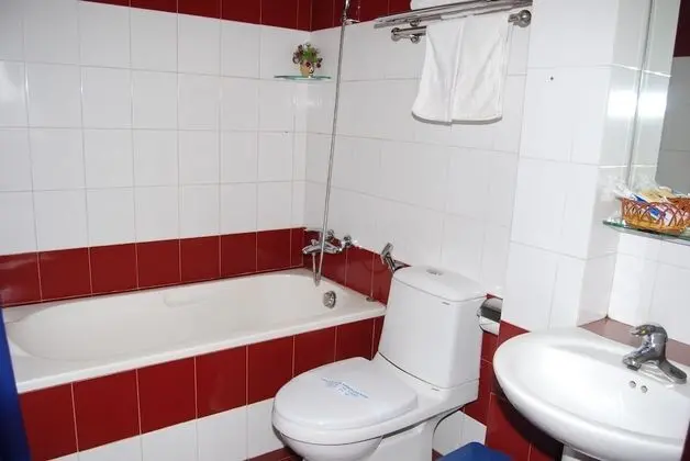 Standard Tek Büyük veya İki Ayrı Yataklı Oda
