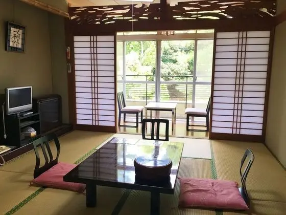 Traditional Oda, Japon Şiltesi, Sigara İçilmez