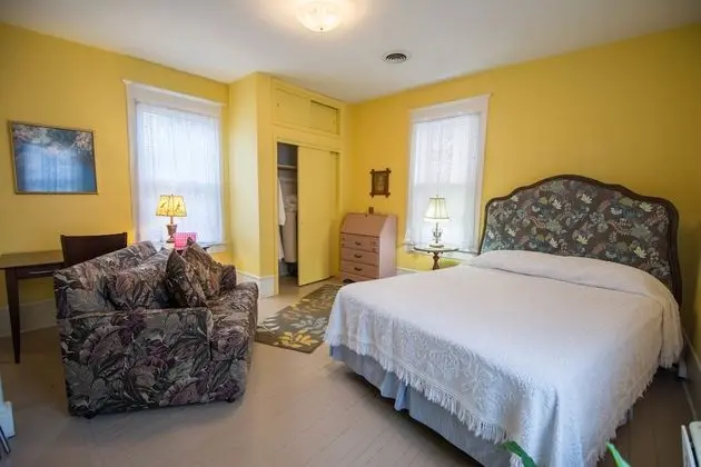 The Queen Anne Room