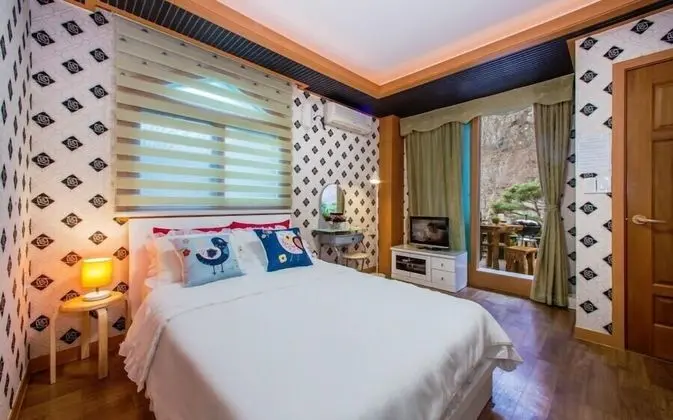 Tek Büyük Yataklı Oda