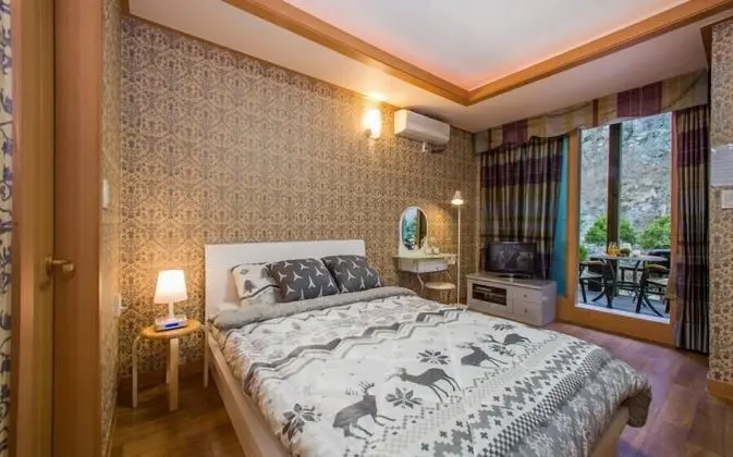 Tek Büyük Yataklı Oda