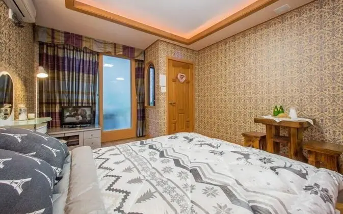 Tek Büyük Yataklı Oda