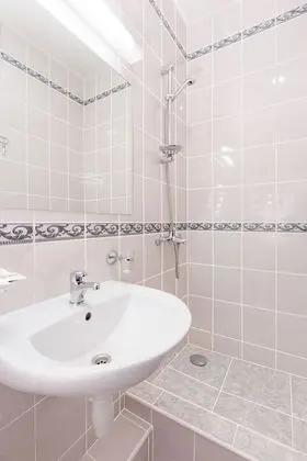 Standard Tek Büyük veya İki Ayrı Yataklı Oda (Pool Access)