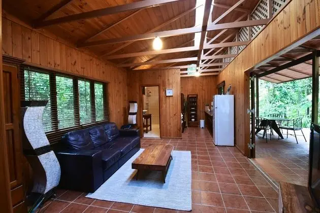 Romantic Kır Evi, 1 Büyük (Queen) Boy Yatak, Nehir Manzaralı, Dağ Yamacı