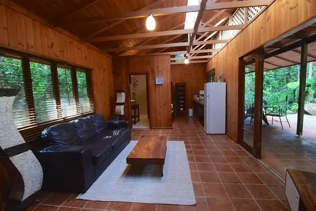 Romantic Kır Evi, 1 Büyük (Queen) Boy Yatak, Nehir Manzaralı, Dağ Yamacı