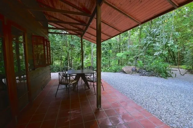 Romantic Kır Evi, 1 Büyük (Queen) Boy Yatak, Nehir Manzaralı, Dağ Yamacı