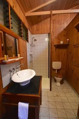 Romantic Kır Evi, 1 Büyük (Queen) Boy Yatak, Nehir Manzaralı, Dağ Yamacı