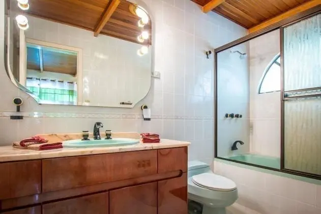 Luxury Ev, 5 Yatak Odası, Kişiye Özel Havuzlu, Okyanus Manzaralı (Beach Front)