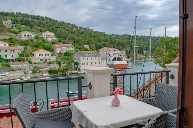 Apart Daire (Daira - great location - A3(4))