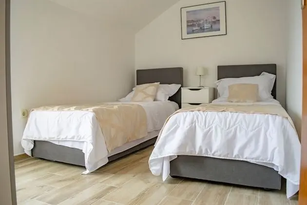 Apart Daire (Daira - great location - A3(4))