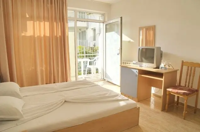 Standard Tek Büyük veya İki Ayrı Yataklı Oda, Balkon