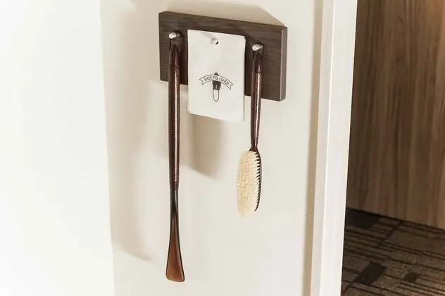 Tek Kişilik Oda, Sigara İçilmez (Hollywood, Single Use)