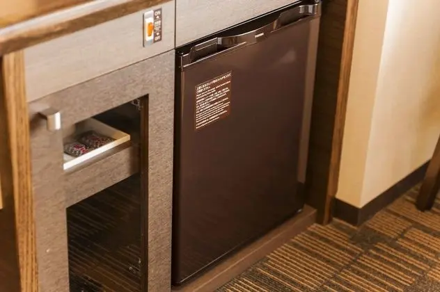 Tek Kişilik Oda, Sigara İçilmez (Hollywood, Single Use)