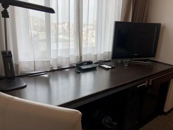 Tek Büyük Yataklı Oda, Sigara İçilebilir