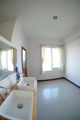 Tek Büyük Yataklı Oda, Ortak Banyo