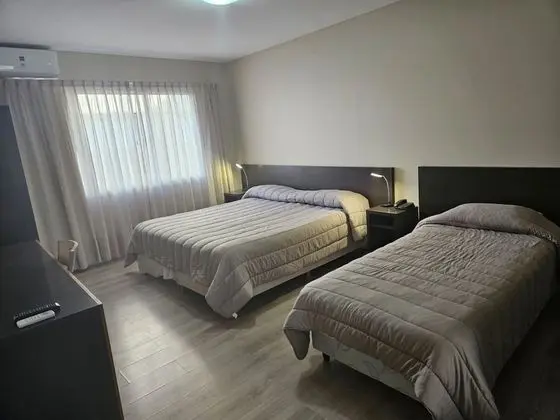 Üç Kişilik Oda