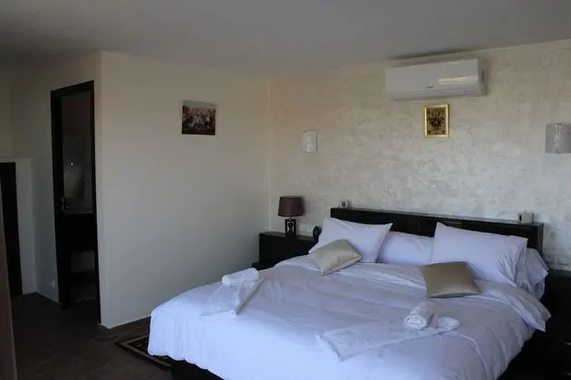 Standard Bungalov (Queen-Size Bed)