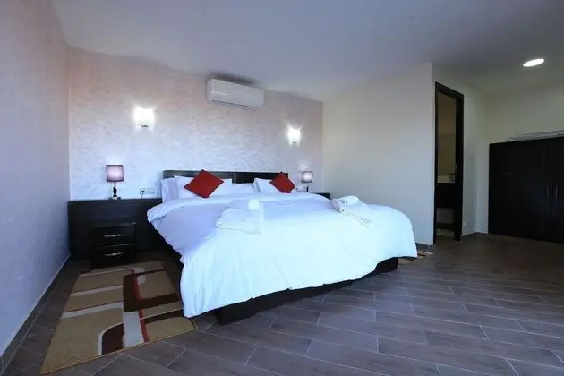 Standard Bungalov (Queen-Size Bed)