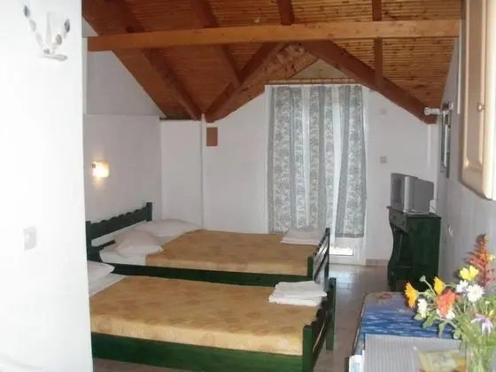 Stüdyo (3 Adults)