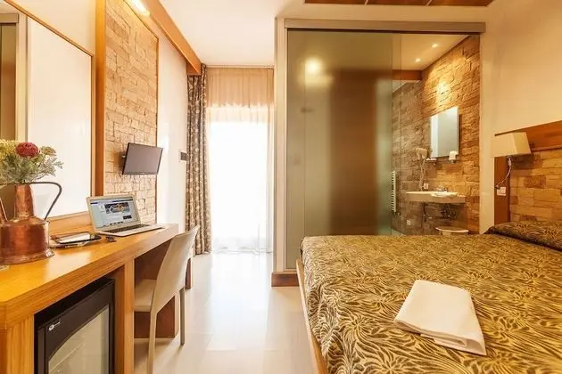 Deluxe Tek Büyük veya İki Ayrı Yataklı Oda