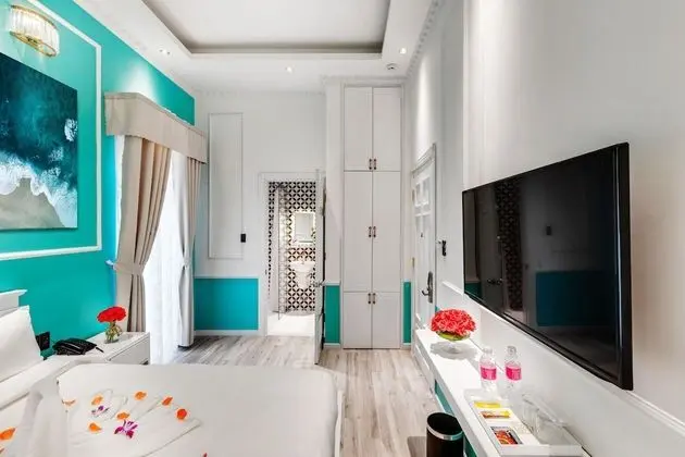 Deluxe Tek Büyük Yataklı Oda