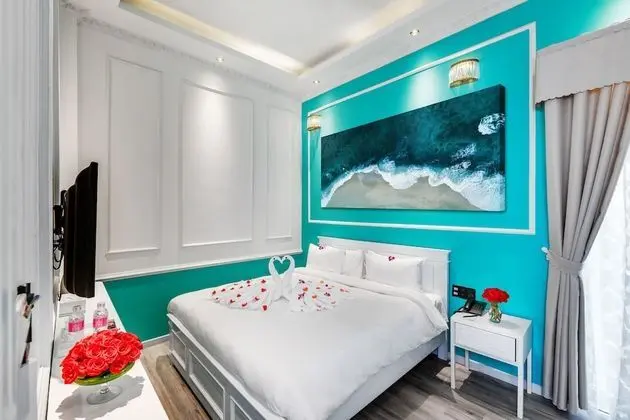 Deluxe Tek Büyük Yataklı Oda