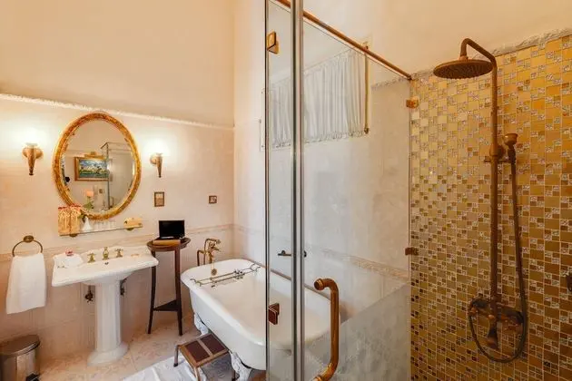 Luxury Tek Büyük veya İki Ayrı Yataklı Oda