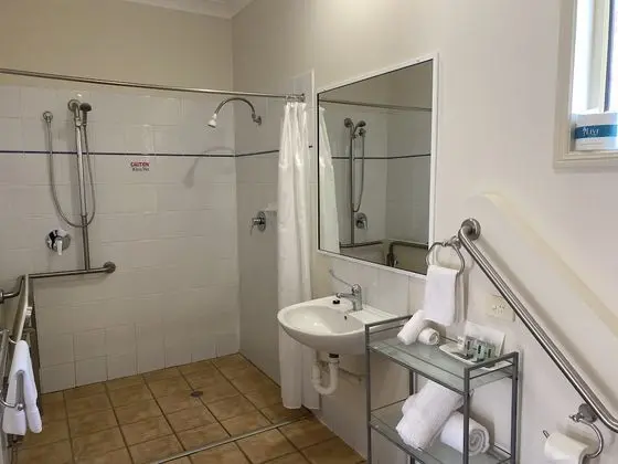 Standard Oda, Sigara İçilmez (Disabled Suite Queen + Single)