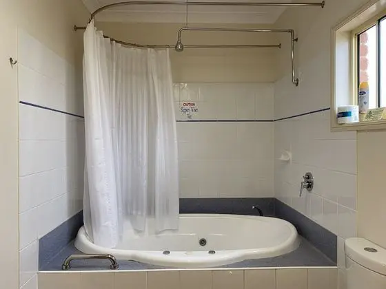 Standard Oda, Sigara İçilmez, Sıcak Su Küveti (Queen Spa Suite)