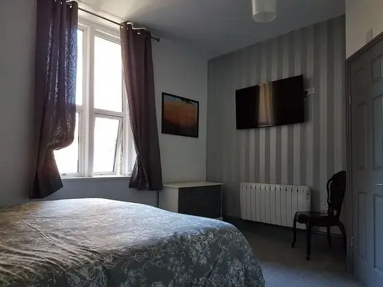Tek Büyük veya İki Ayrı Yataklı Oda, Özel Banyo