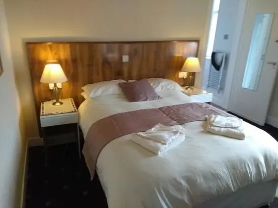 Tek Büyük Yataklı Oda