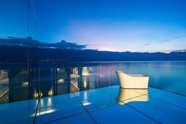 Luxury Tek Büyük Yataklı Oda