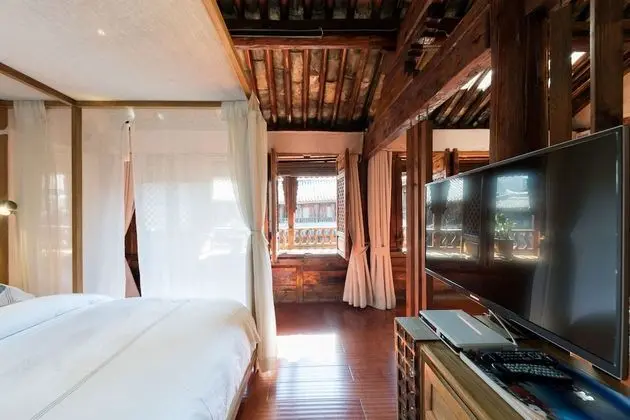 Luxury Süit, Küvet, Avlu Manzaralı
