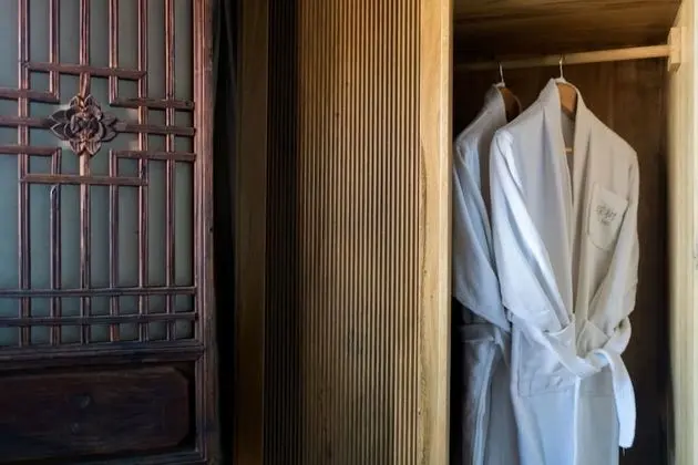 Luxury Süit, Küvet, Avlu Manzaralı
