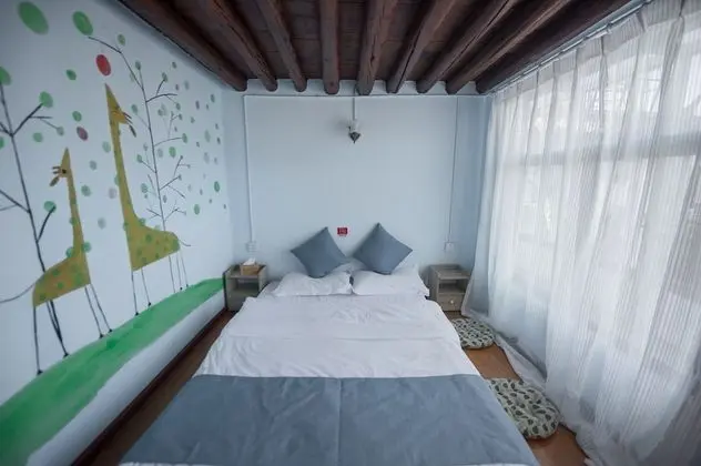 Traditional Tek Büyük Yataklı Oda