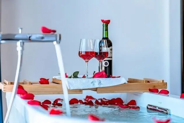 Deluxe İki Ayrı Yataklı Oda, 1 Yatak Odası, Küvet, Tepe Manzaralı