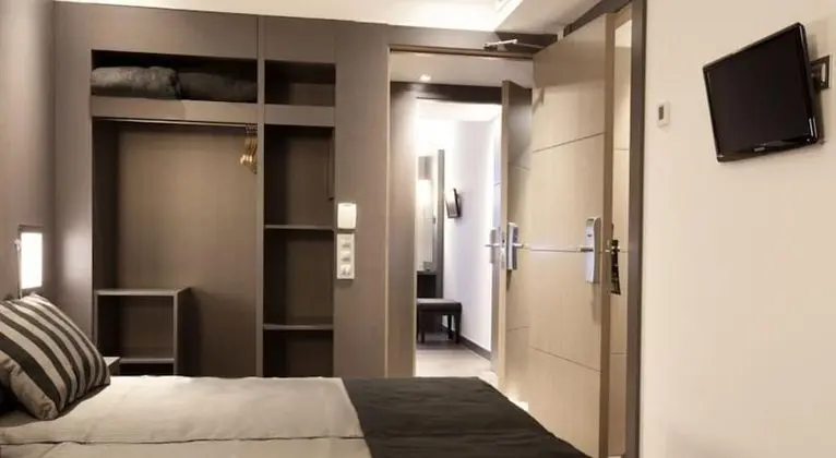 Superior Tek Büyük veya İki Ayrı Yataklı Oda