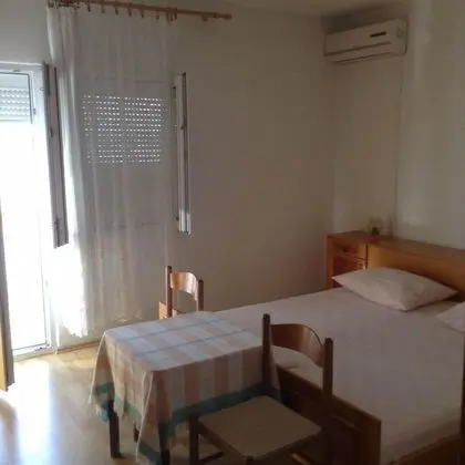 Apart Daire (Dalibor - 5m from the sea with parkin)
